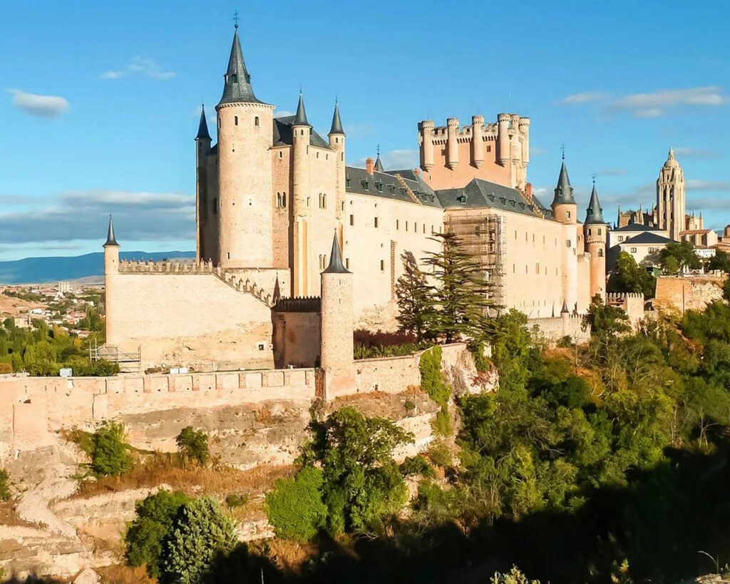 madrid-segovia-and-toledo-tour-alcazar-and-cathedral-3361547