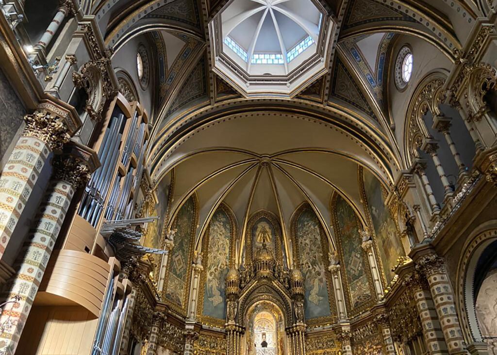 Monastério-de-Montserrat-altar